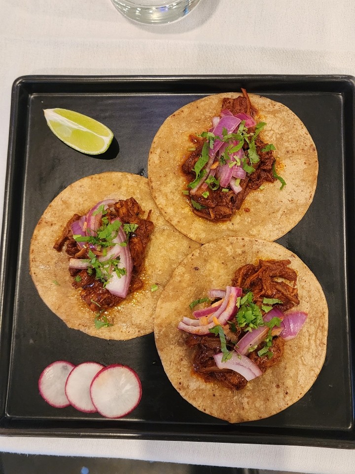 Cochinita Pibil tacos (3)