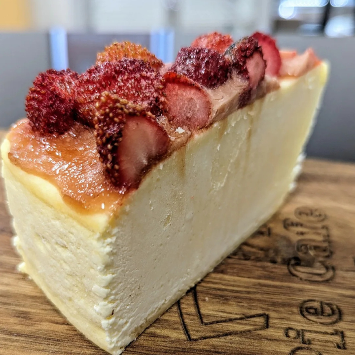 Cheesecake with Wild Strawberries