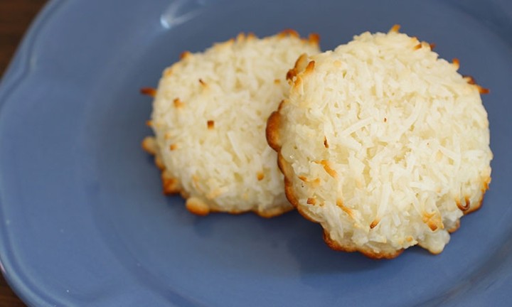 Coconut Macaroons (4 pack)