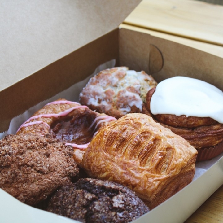 Sweet- Assorted Pastry Box