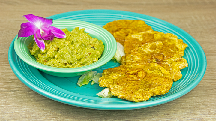 Tostones con Guacamole