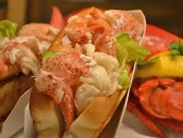 Traditional Maine Lobster Roll