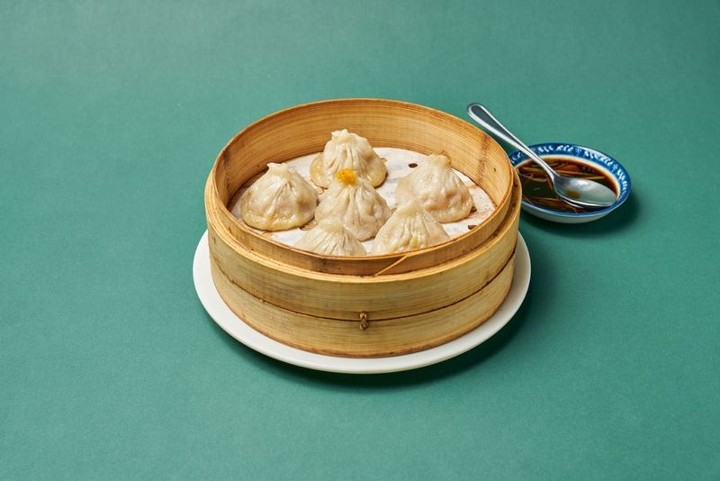 蟹粉小笼包 Crab Soup Dumplings (6)