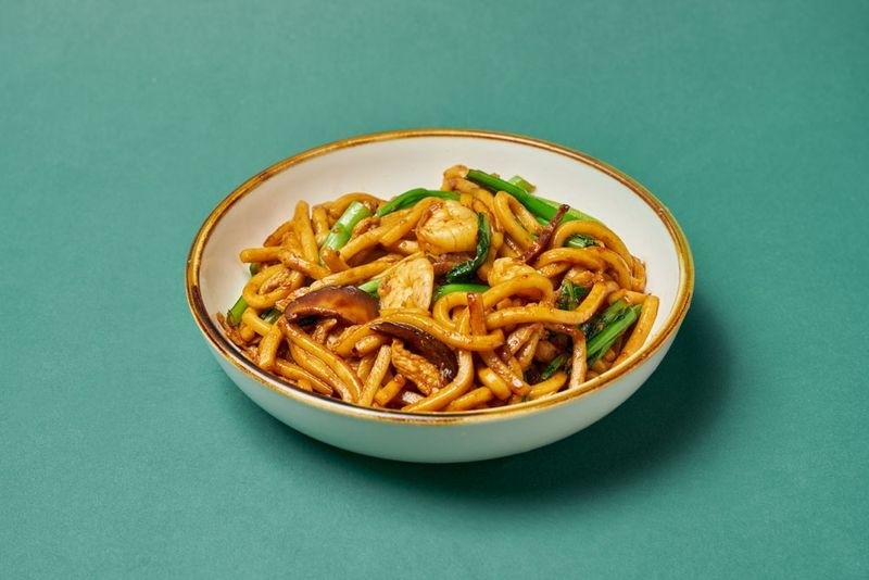 本帮粗炒面 Shanghai Stir Fried Thick Noodle
