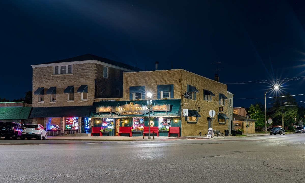 Irish Times Pub & Restaurant 8869 Burlington Ave