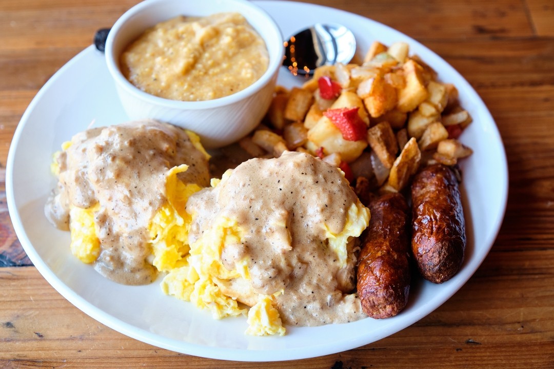 HOBNOB Neighborhood Tavern Atlantic Station Low Country Shrimp and Grits