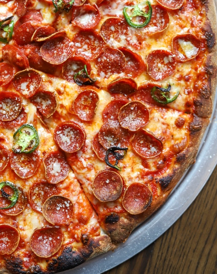 SPICY PEPPERONI PIZZA - LARGE ROUND
