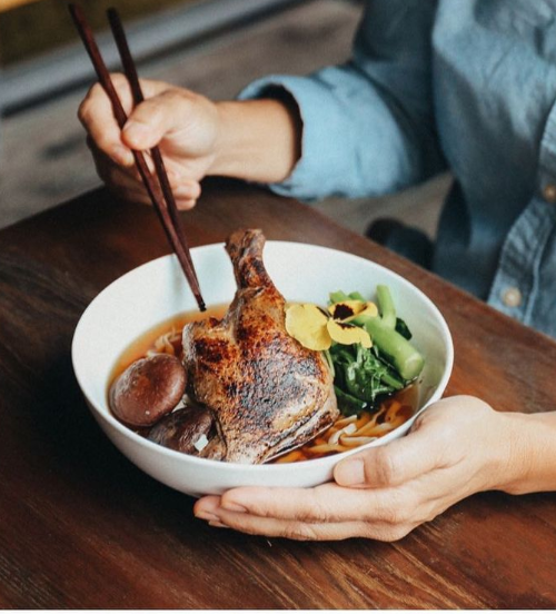 Braised Duck Leg with Egg Noodle