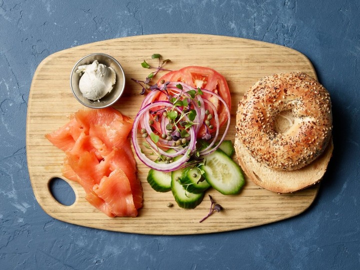 BAGEL & SMOKED SALMON