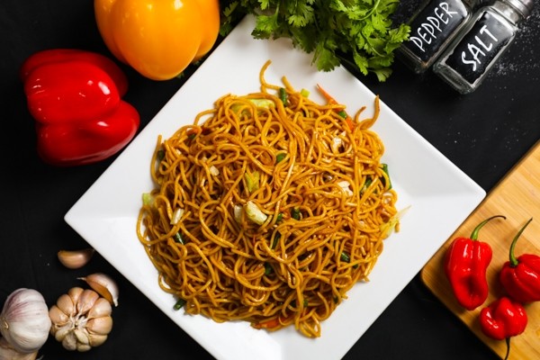 VEGETABLE CHOW MEIN