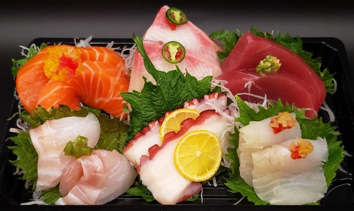 CHEF'S CHOICE 12 PIECE SASHIMI*