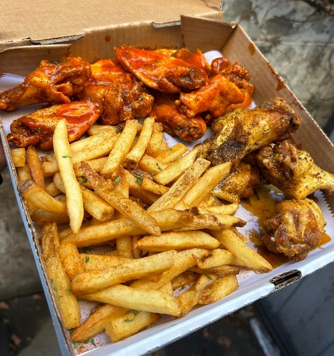 Chicken Box ( 10 Wings+Fries+Triple Mix)
