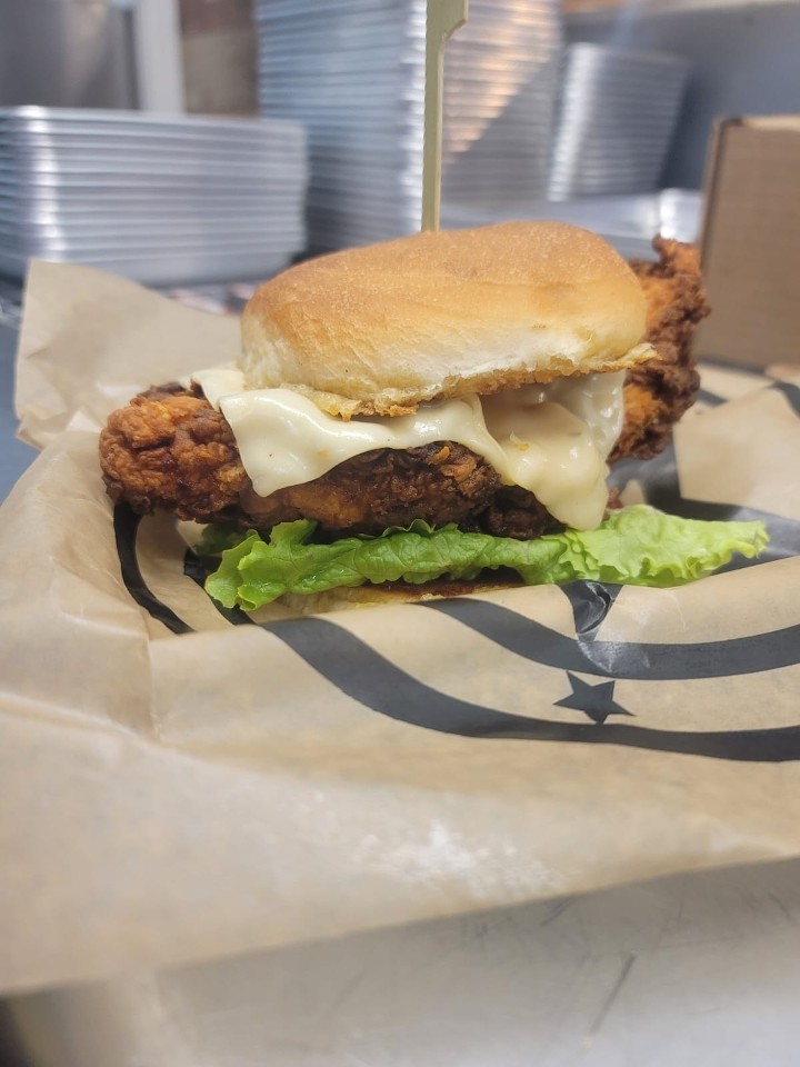 GRILLED CHICKEN BURGER
