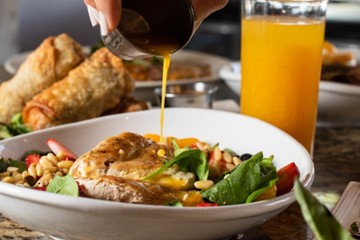 Two Cranes Bistro & Brew