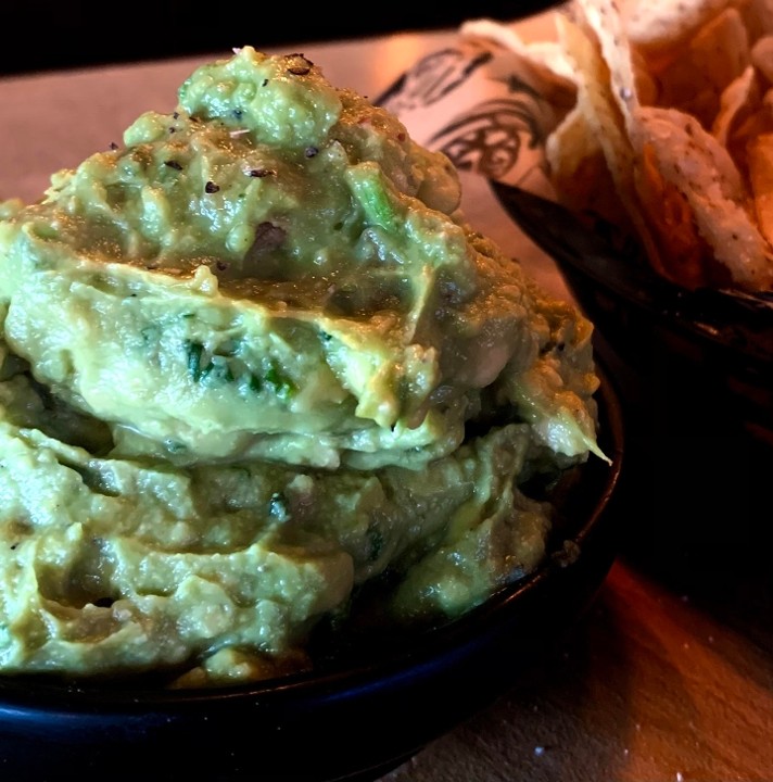 TRADITIONAL GUACAMOLE