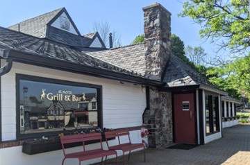 St. Moritz Grill & Bar