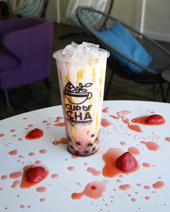 Strawberry candy brown sugar (includes honey boba)