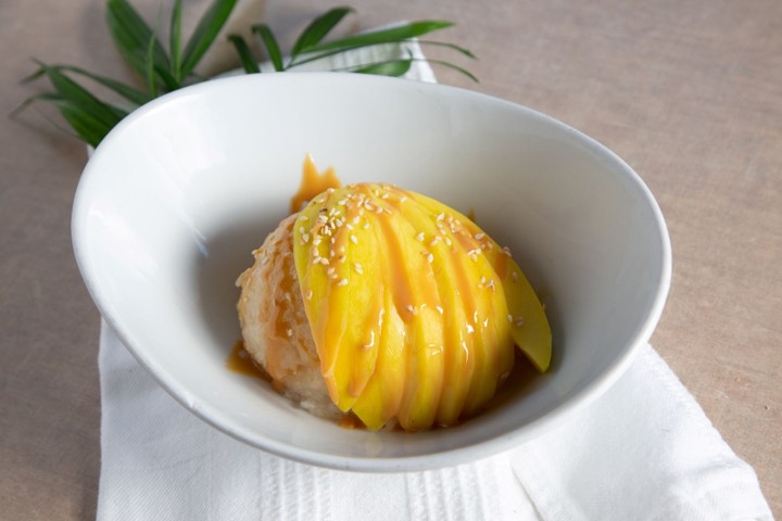 Sticky Rice w/ Mango