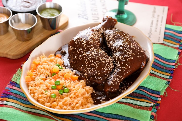 Pollo En Mole