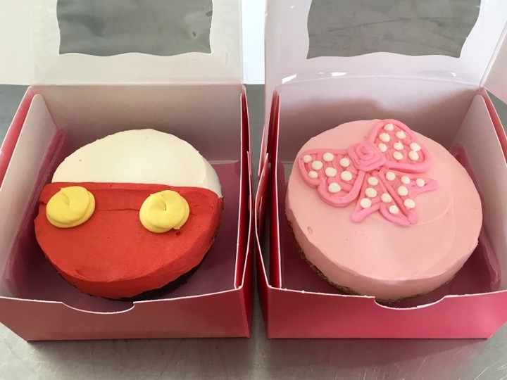 ))Gender Reveal Mini Cakes