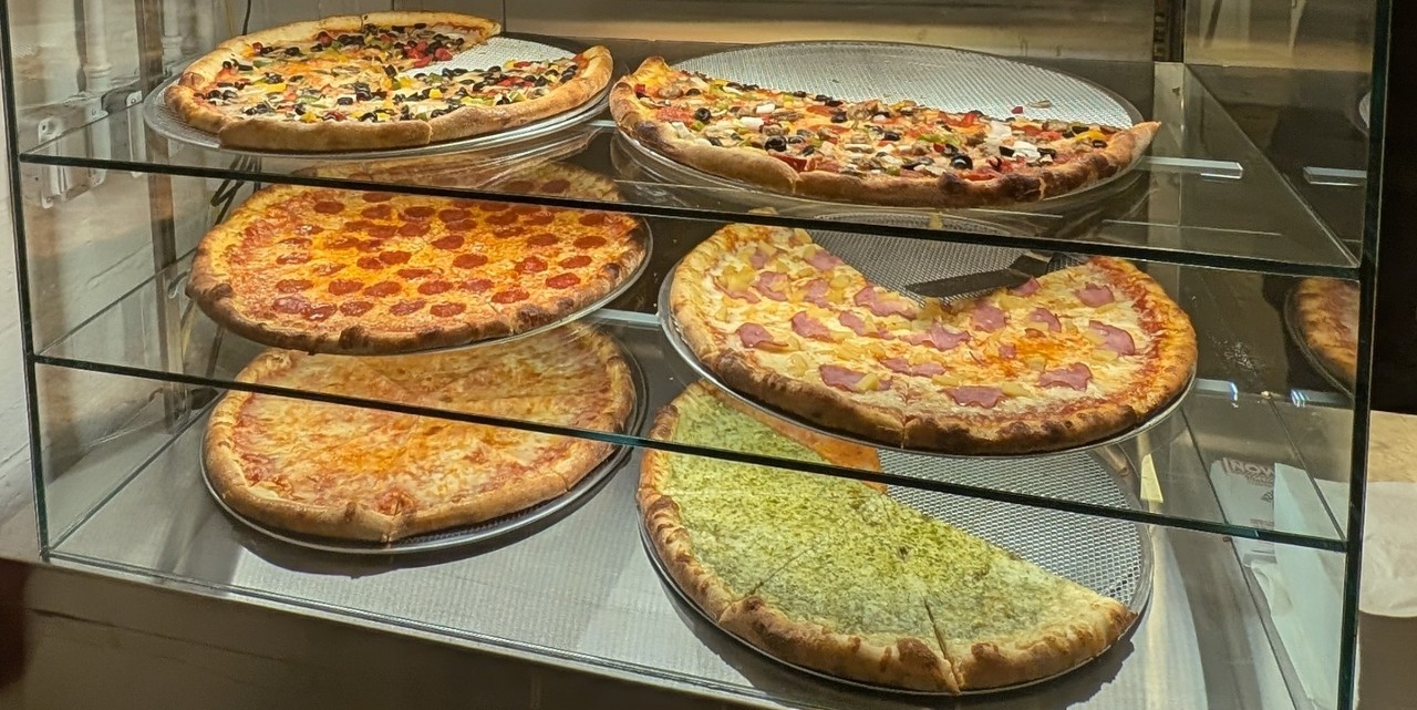 Marilyn's Pizza & Slice
