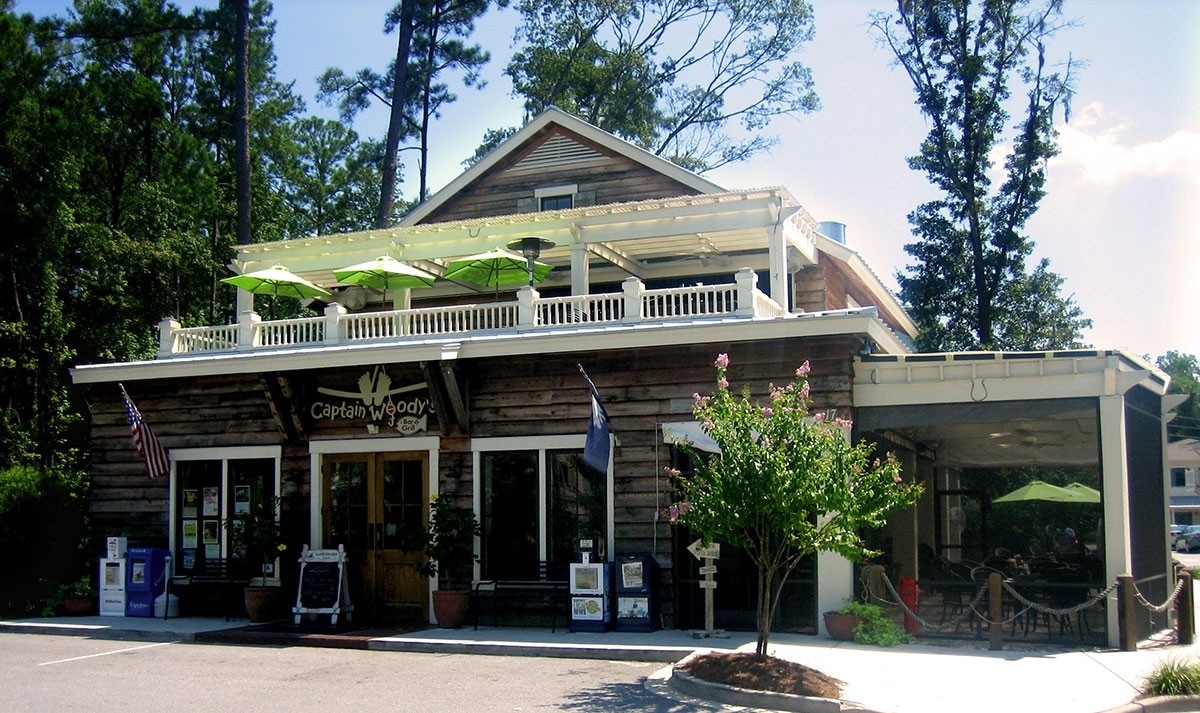 Captain Woody's Bar & Grill