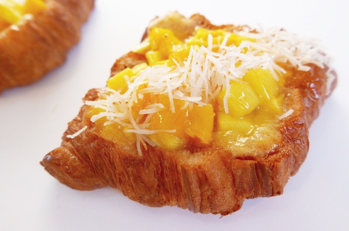 Croissant - Pineapple Mango Tartine
