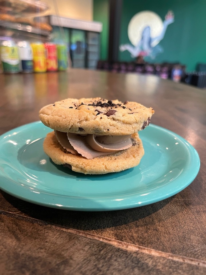 Choco-Espresso Cookie Sandwich (V)