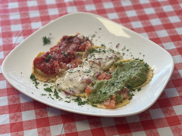 Ravioli Tri-Sauce (Beef)