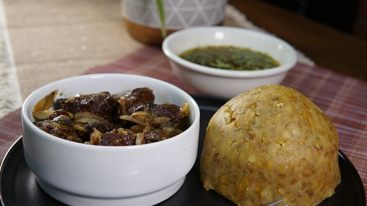 Carne Frita Con Mofongo