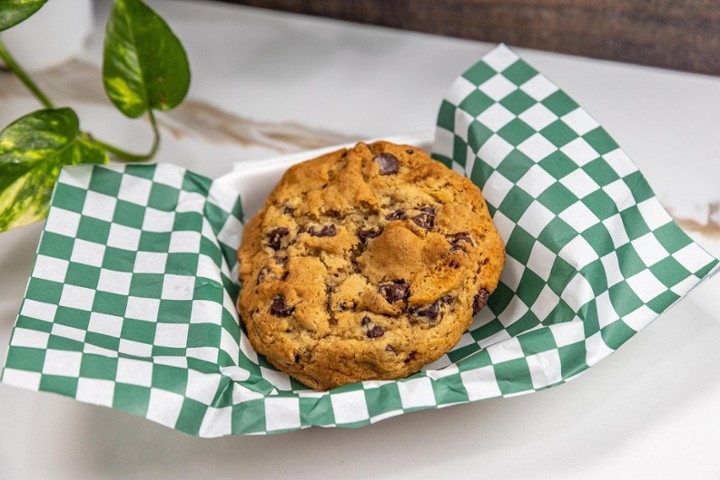 Last call chocolate chip cookie (50% off)