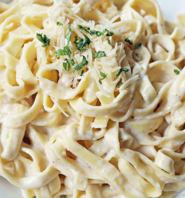 Fettuccine Alfredo