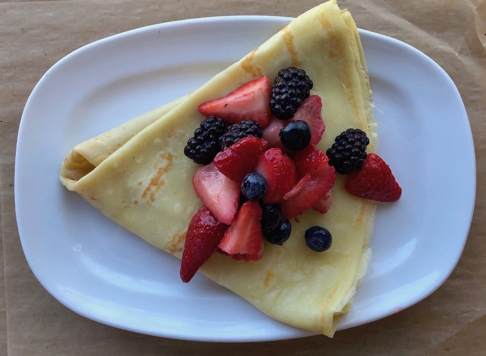 Plain Crepe with Berries