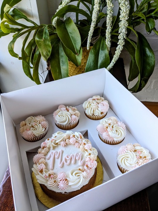 Cake & Cupcake Mother's Day Gift Box