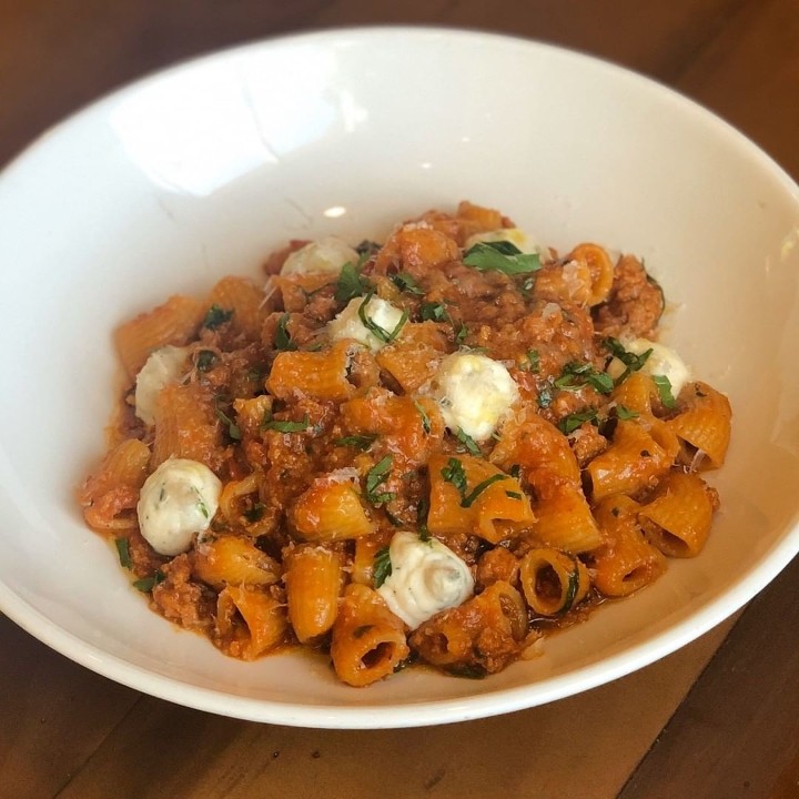 rigatoni bolognese