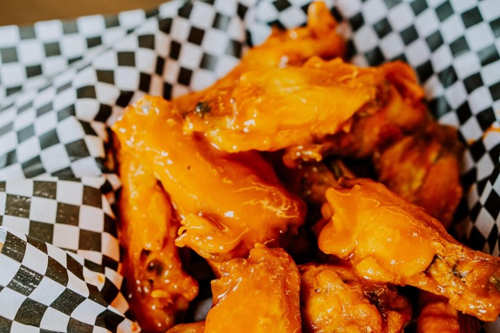 12 Traditional Wings