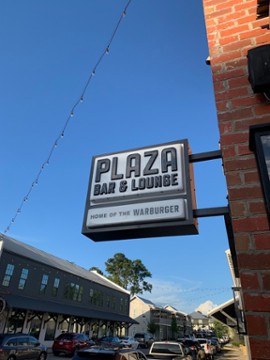 Plaza Bar & Lounge