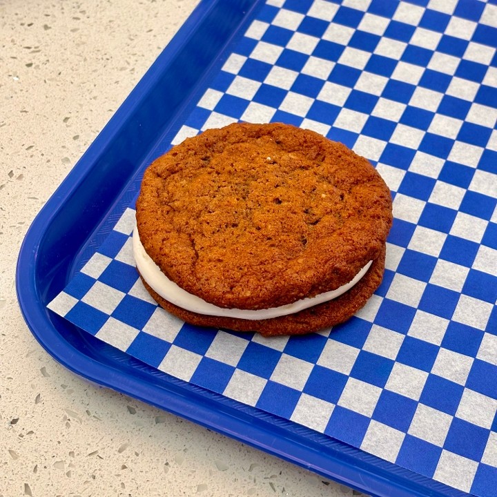 OATMEAL CREME PIE