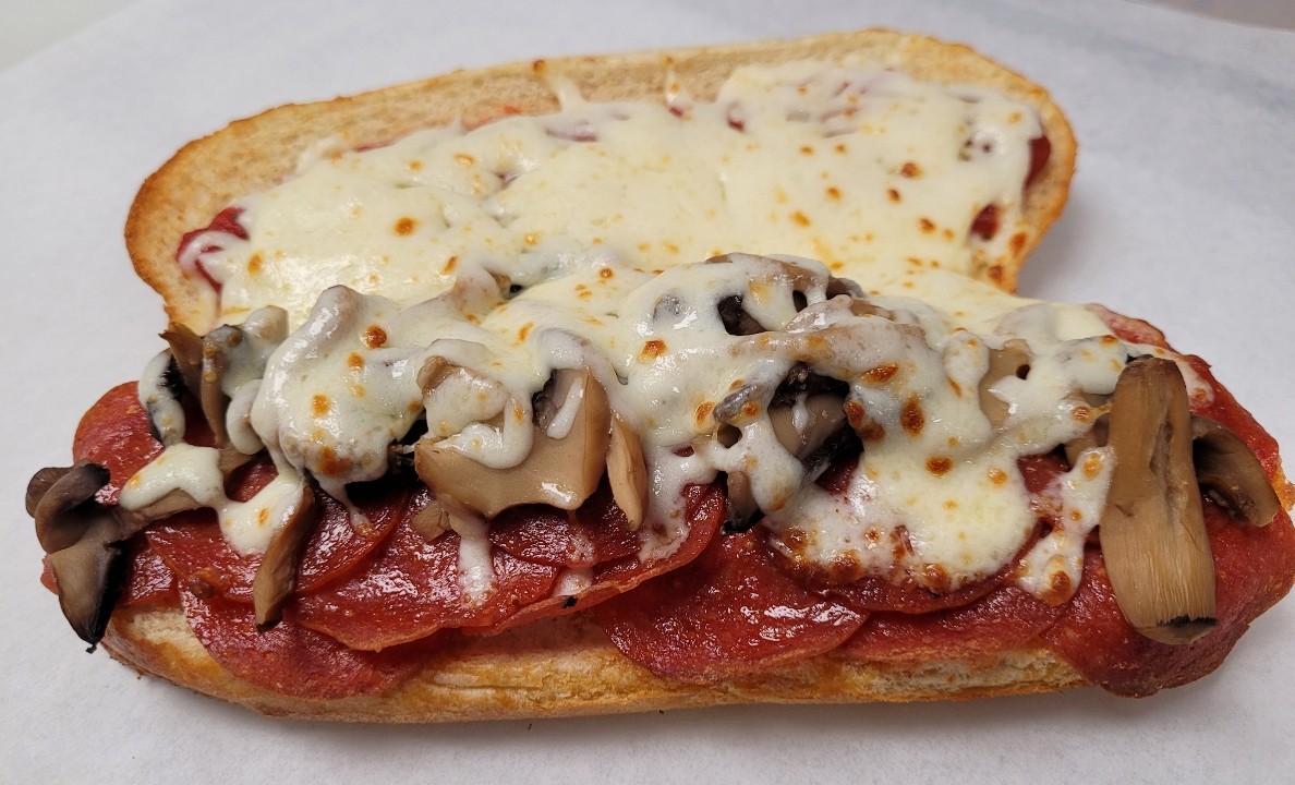 SUB Pizza Toasted w/ Chips