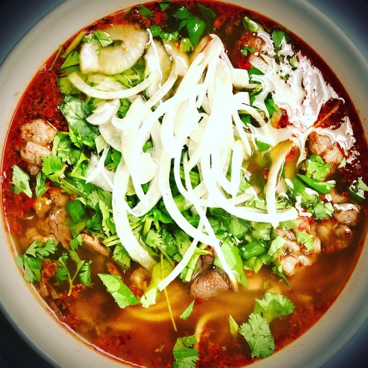 Vietnamese Spicy Beef Noodle Soup Medium