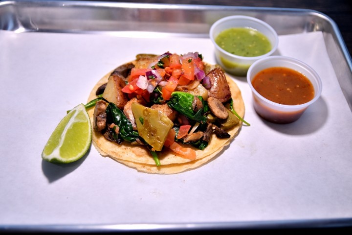 Taco Vegetariano (grilled spinach, mushrooms & cactus