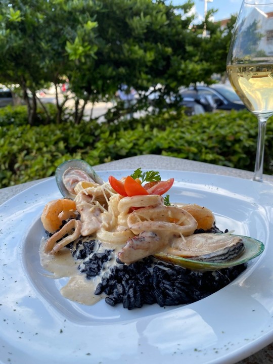 BLACK SEAFOOD RISOTTO