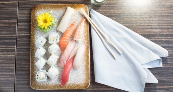 Niu Sushi Set