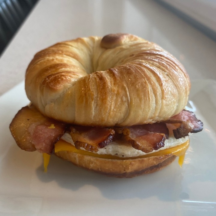 Bacon Egg & Sharp Cheddar Croissant