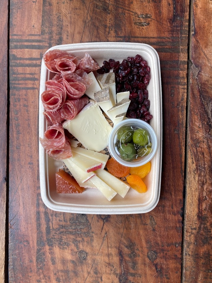 Grab & Go Cheese Plate w/ Meat