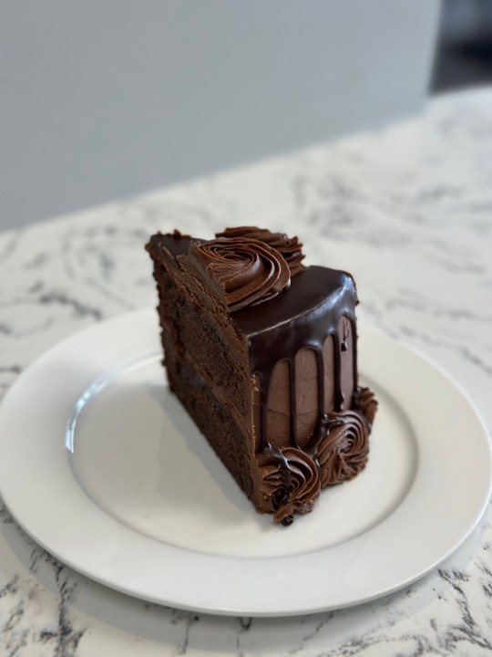 CHOCOLATE LOVERS CAKE SLICE