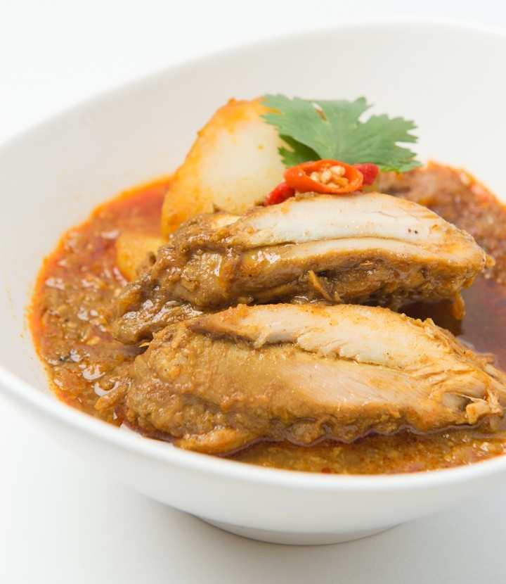 Chicken Curry (Kyit Thar Aloo Hin)