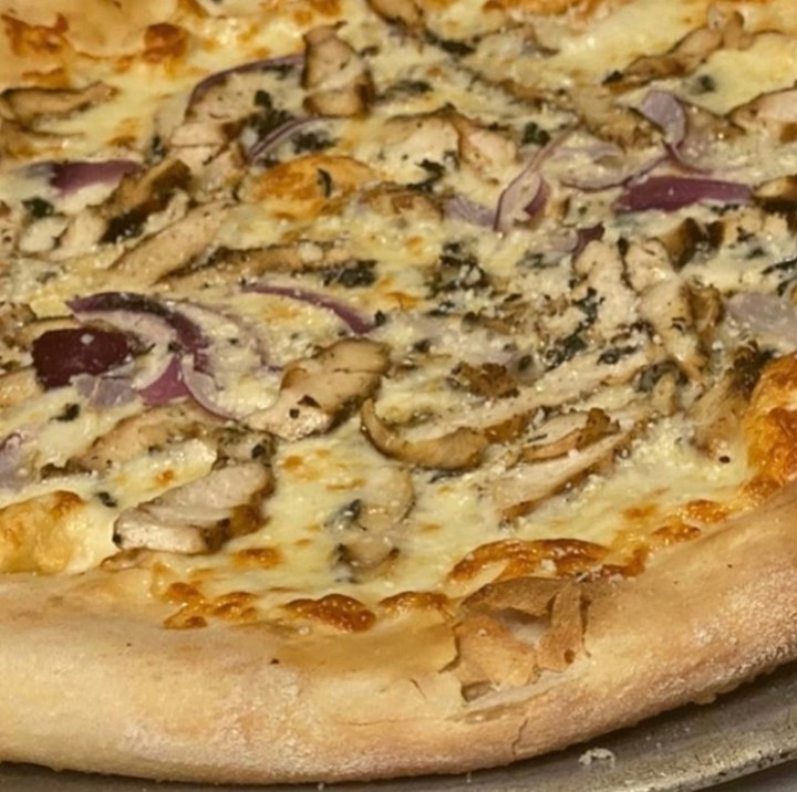 18" Grilled Chicken Pizza