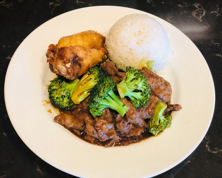 Beef with Broccoli (L) 芥蓝牛
