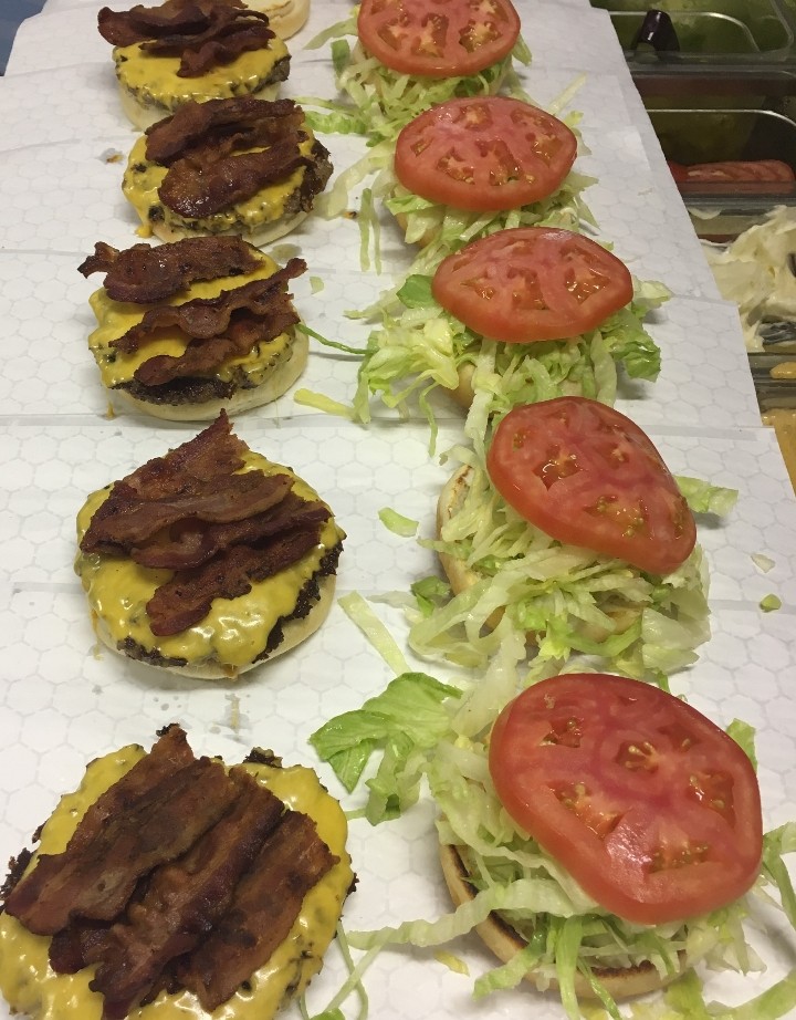 Five Guys Elizabethtown: Cheeseburger, hot dog, fries, and milkshakes in  Elizabethtown